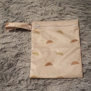 Sunrise Patterned Cream and Brown Pouch Wet/dry Bag